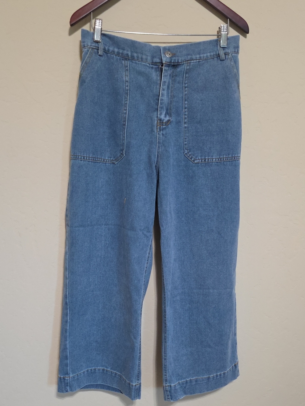 Classic Wide-Leg Denim Pants in Medium Blue, Size L